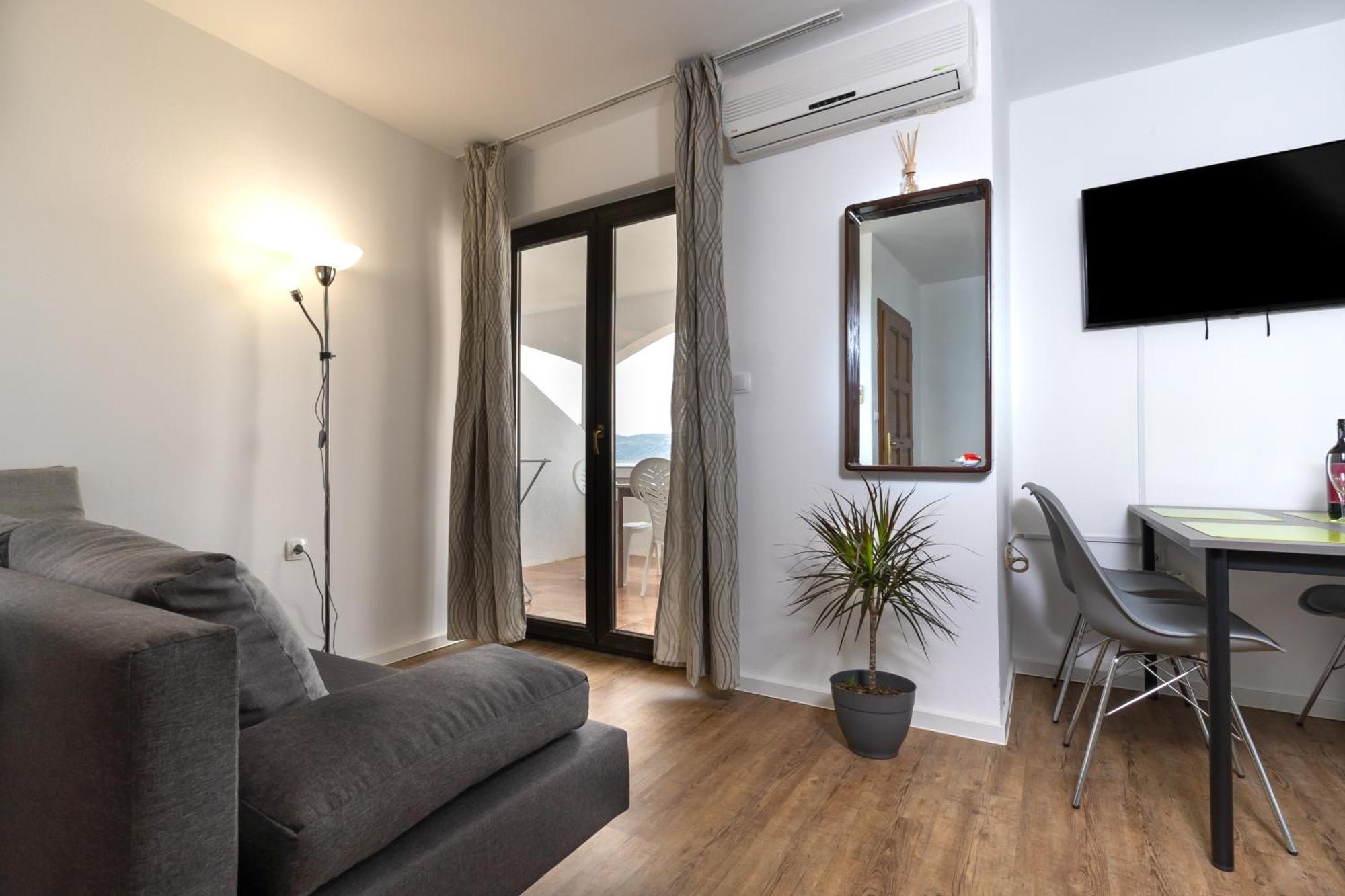 Apartments Dida Sime Starigrad Paklenica Eksteriør billede